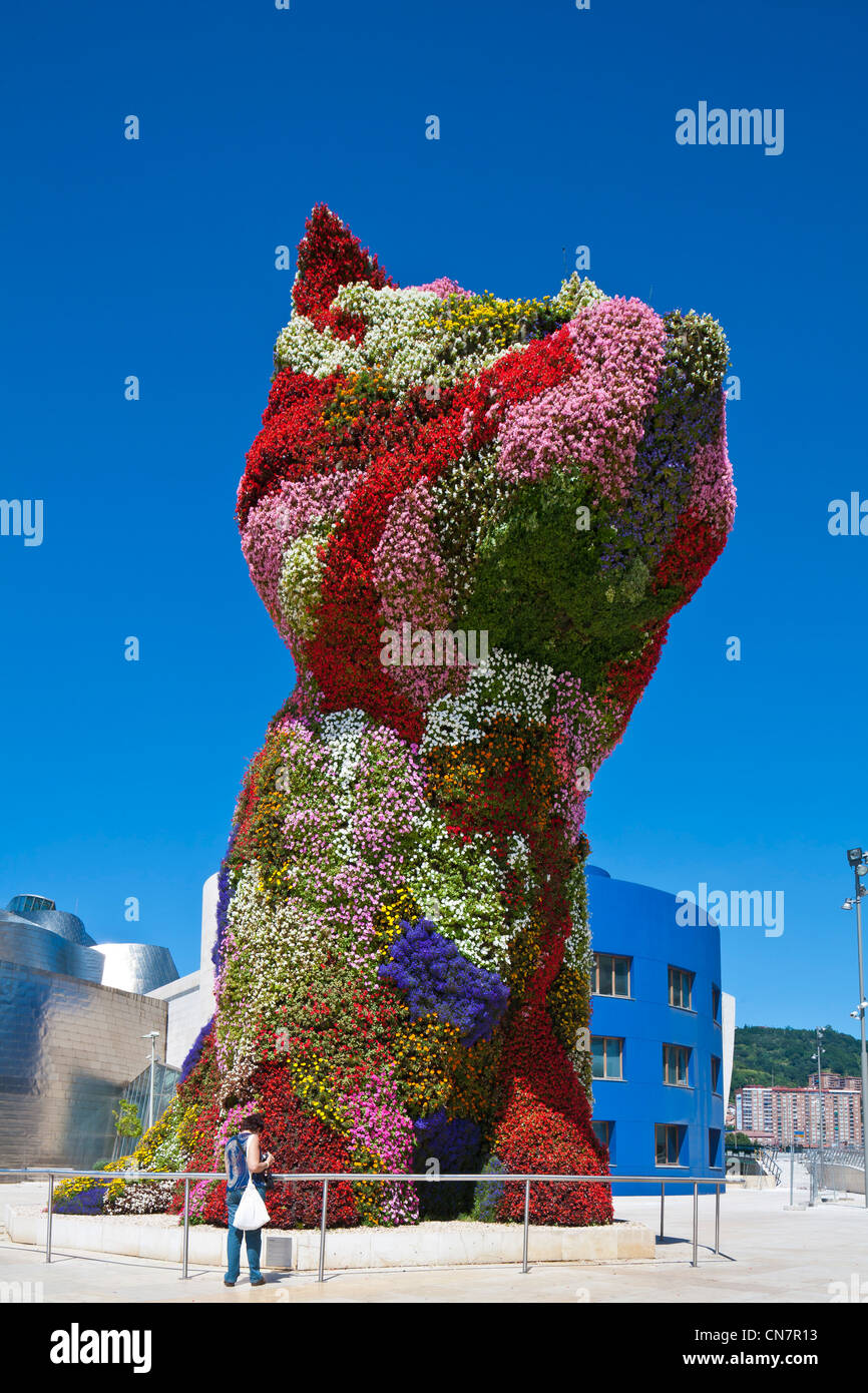 Bilbao dog statue hi-res stock photography and images - Alamy