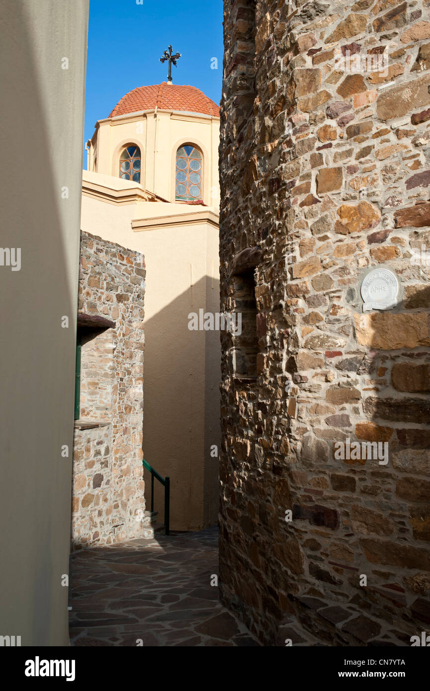 Greece, Chios Island, the picturesque village of Volissos topped by a Medieval castle, the alleys of the village Stock Photo
