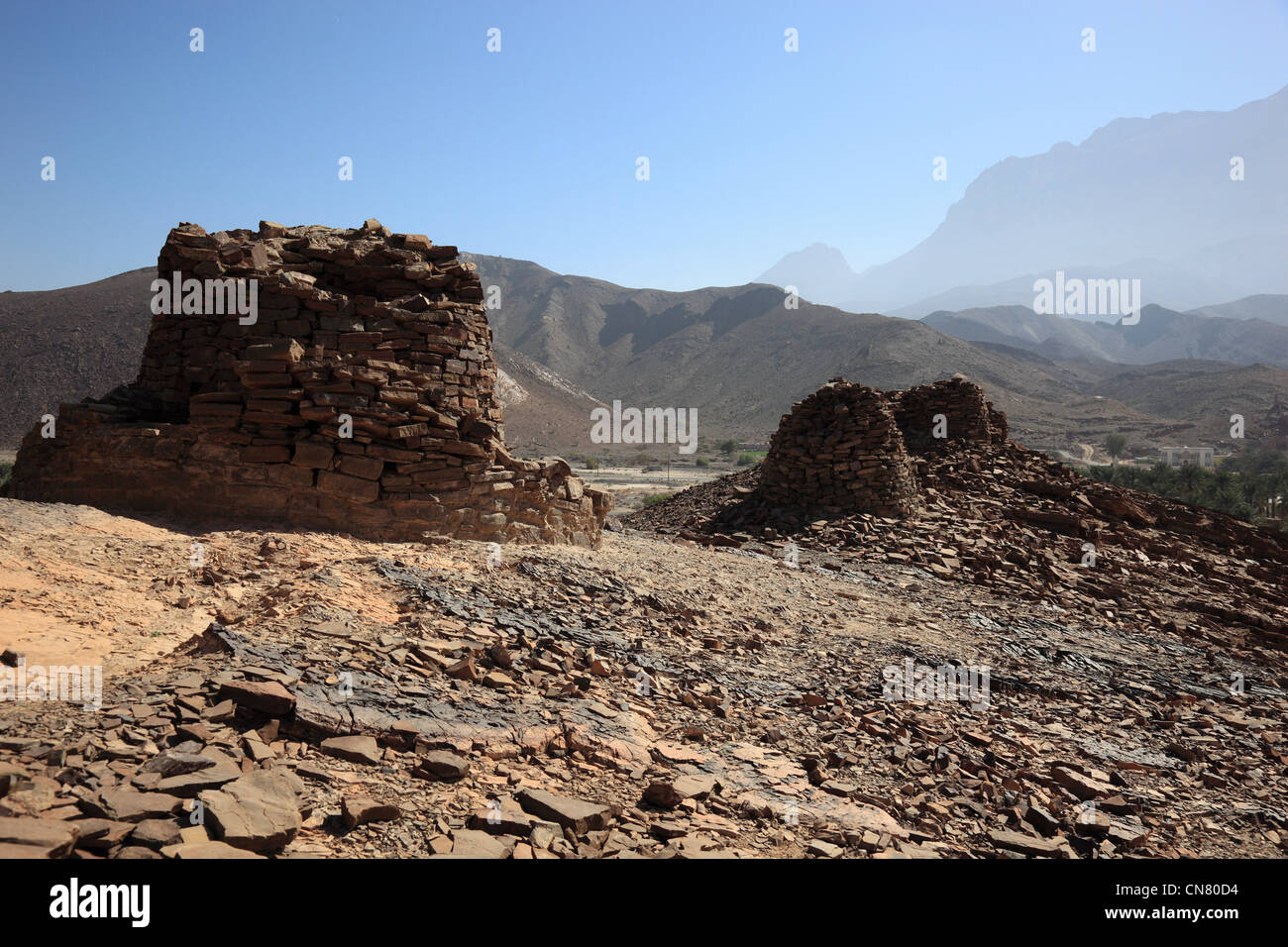 Die Bienenkorbgräber von Al-Ayn sind wegen ihres guten Erhaltungszustandes und der Lage am Rande des Jebel Misht (Kammberg) die Stock Photo