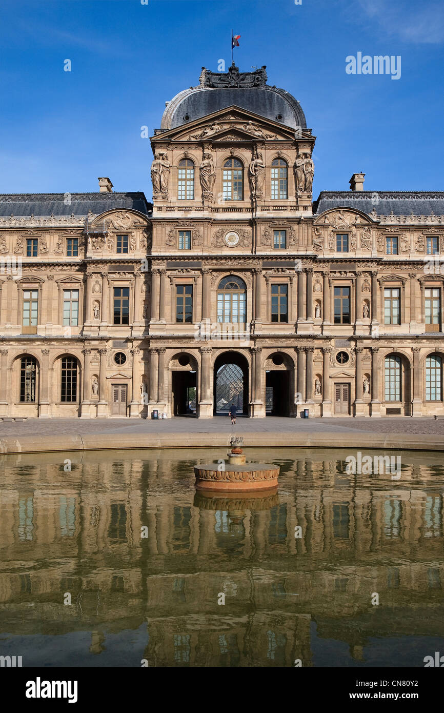 Cour carree louvre hi-res stock photography and images - Alamy