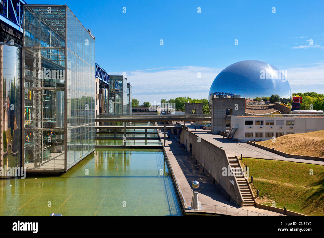 Parc De La Villette Cité Des Sciences France, Paris, Parc de la Villette, Cite des Sciences et de Stock Photo