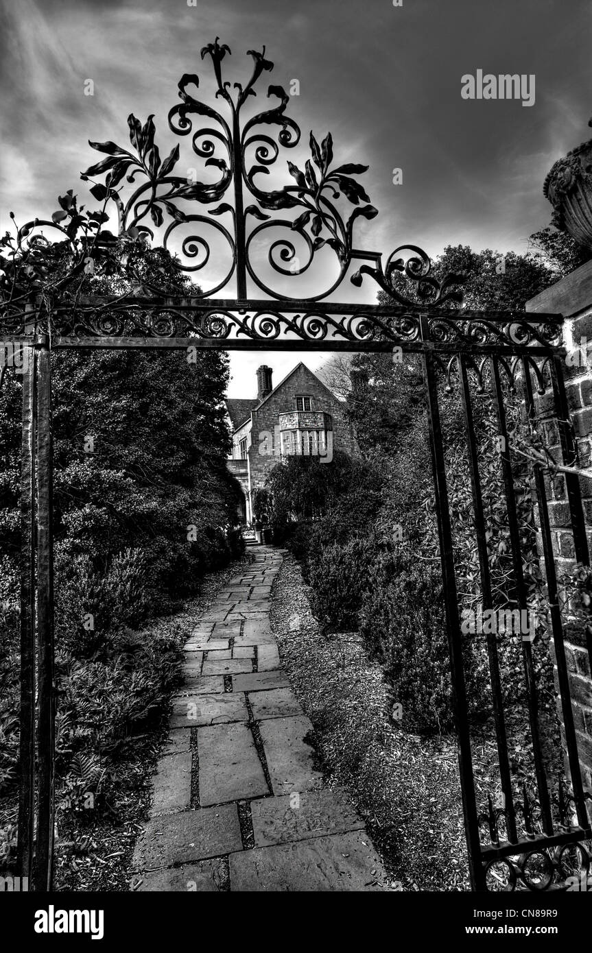 Mansion Black and White Stock Photos & Images - Alamy