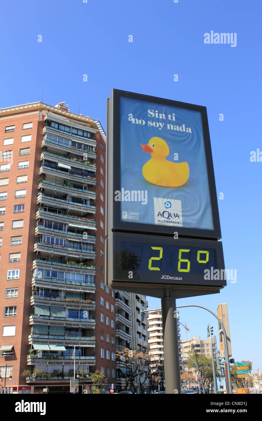 26 degrees celsius hi-res stock photography and images - Alamy