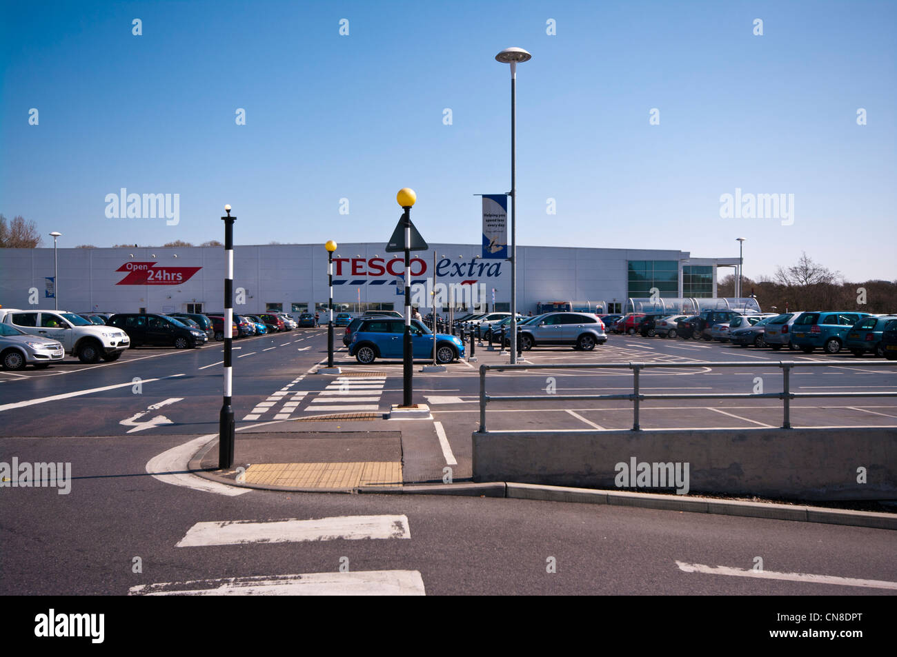 Tesco Extra Supermarket With Car Park UK Stock Photo