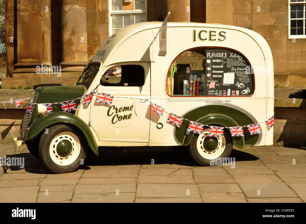 Vintage ice cream van hires stock photography and images Alamy