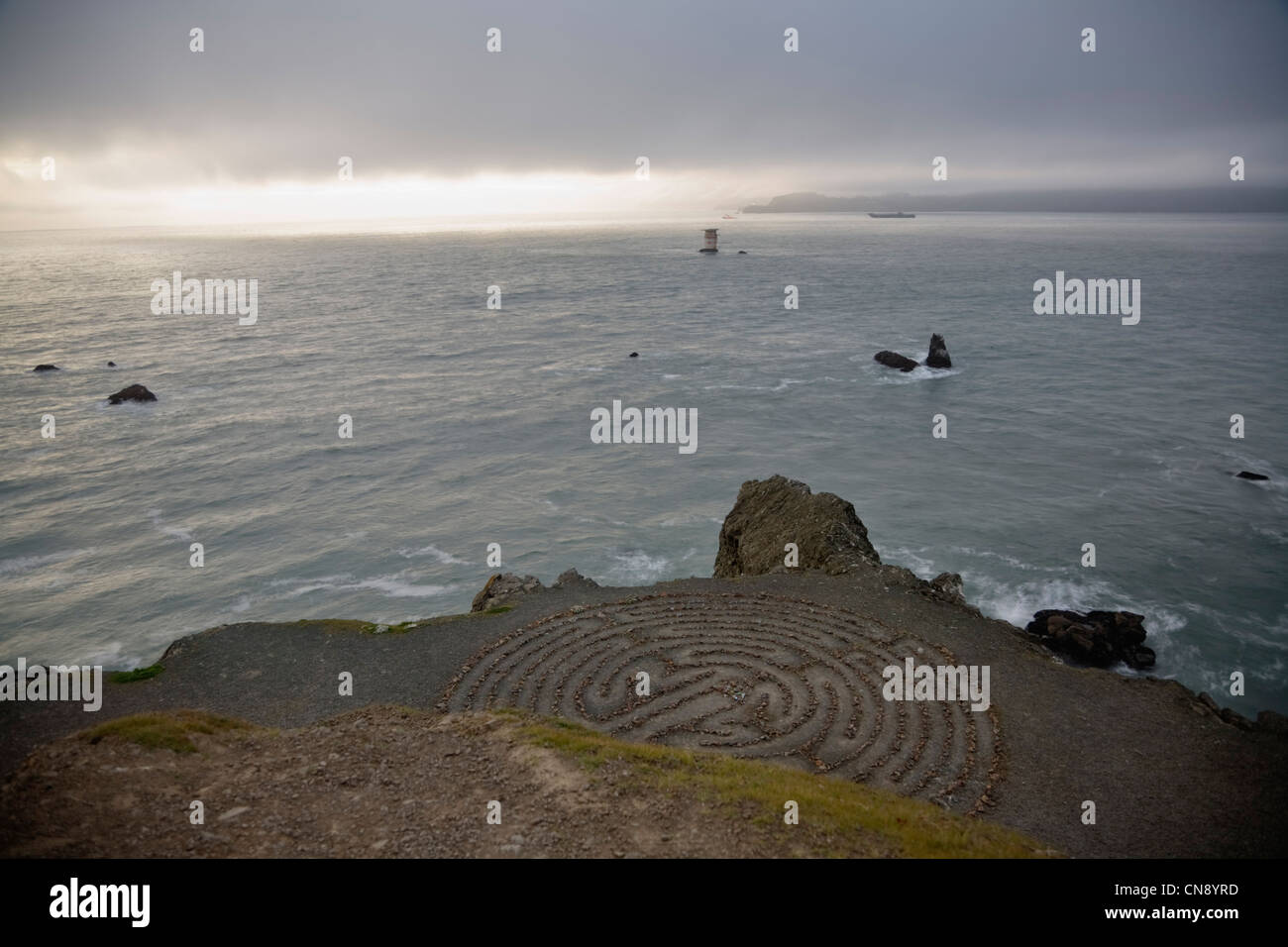 Lands end labyrinth hires stock photography and images Alamy