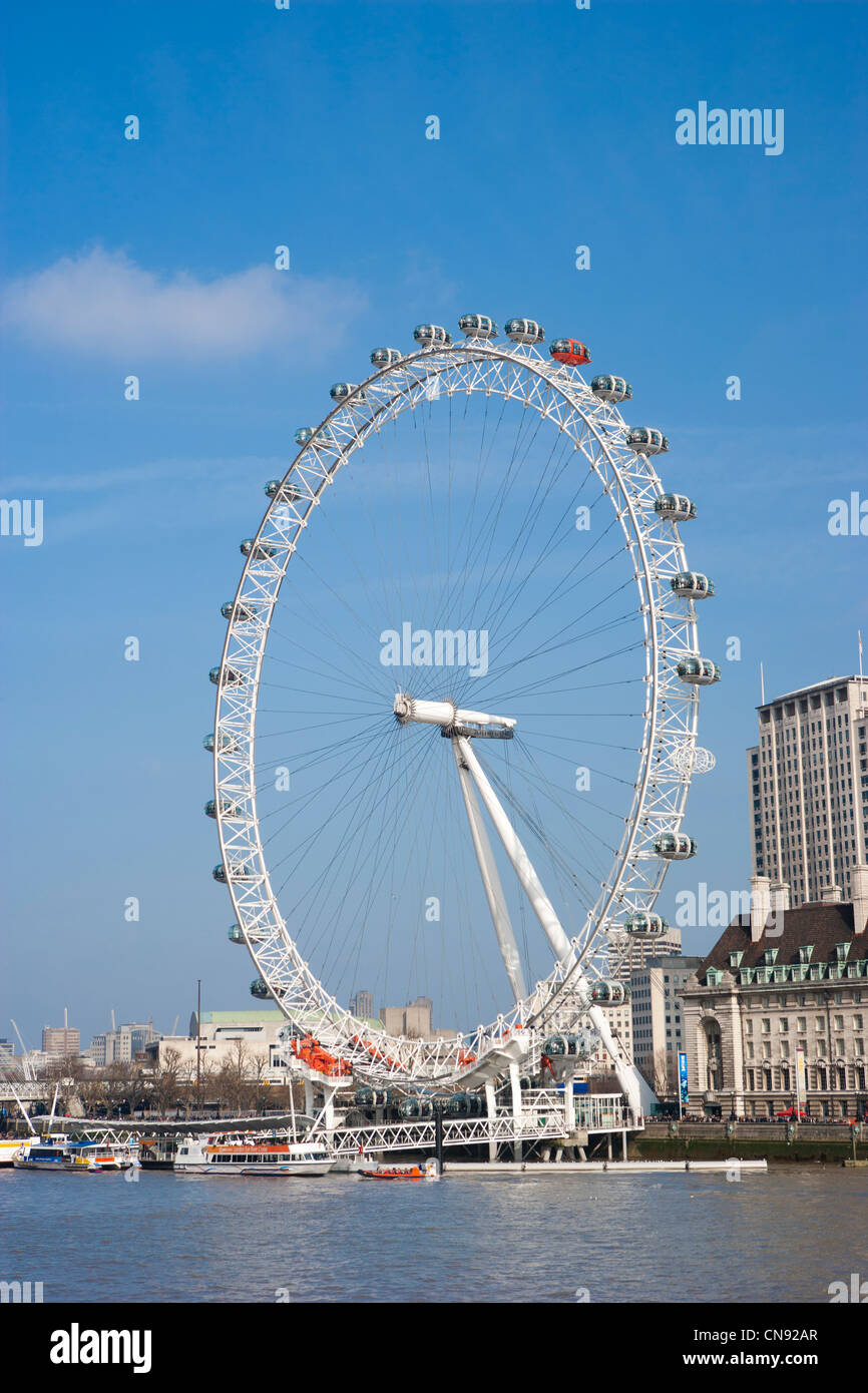 London Eye at Millennium Pier and Jubilee Park Stock Photo