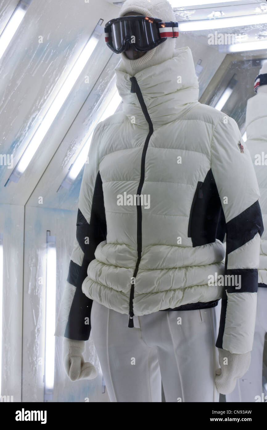Moncler shop hi-res stock photography and images - Alamy