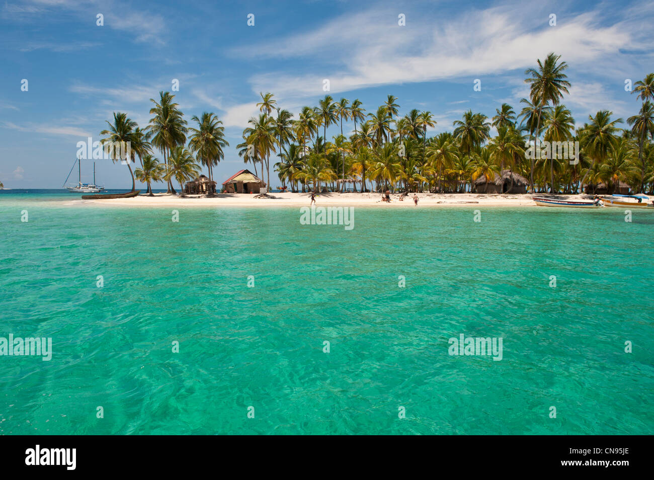 Panama, San Blas archipelago, Kuna Yala autonomous territory, Achutupu island Los Perros Stock Photo