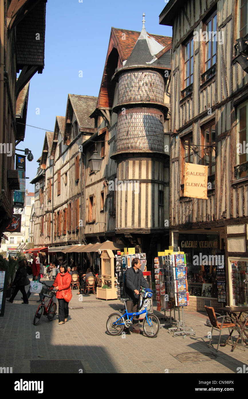 Half Timbered Houses in Troyes historical old town centre, Troyes Stock ...