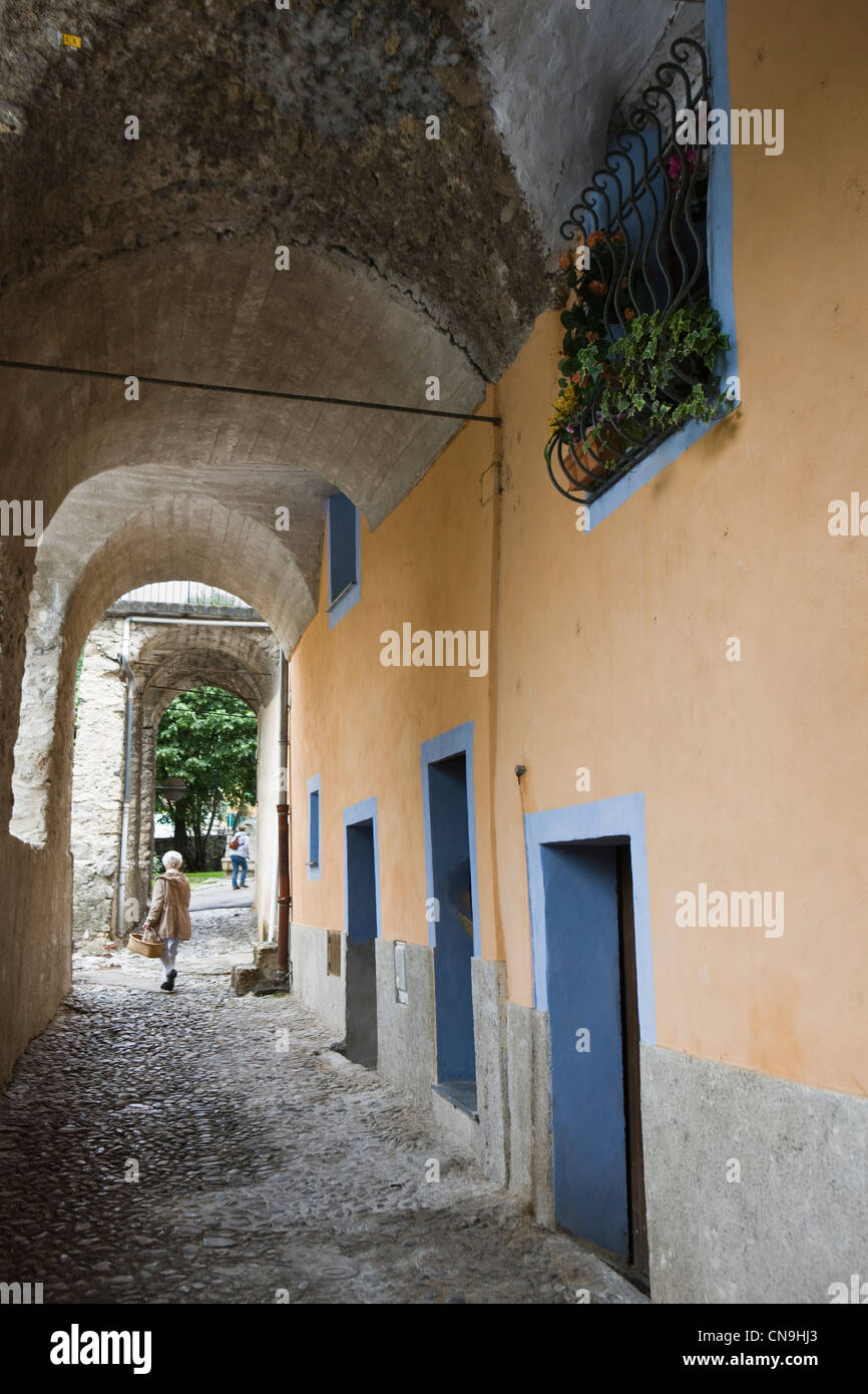 France, Alpes Maritimes, Sospel, Arcades and home to the place of Platanes Stock Photo