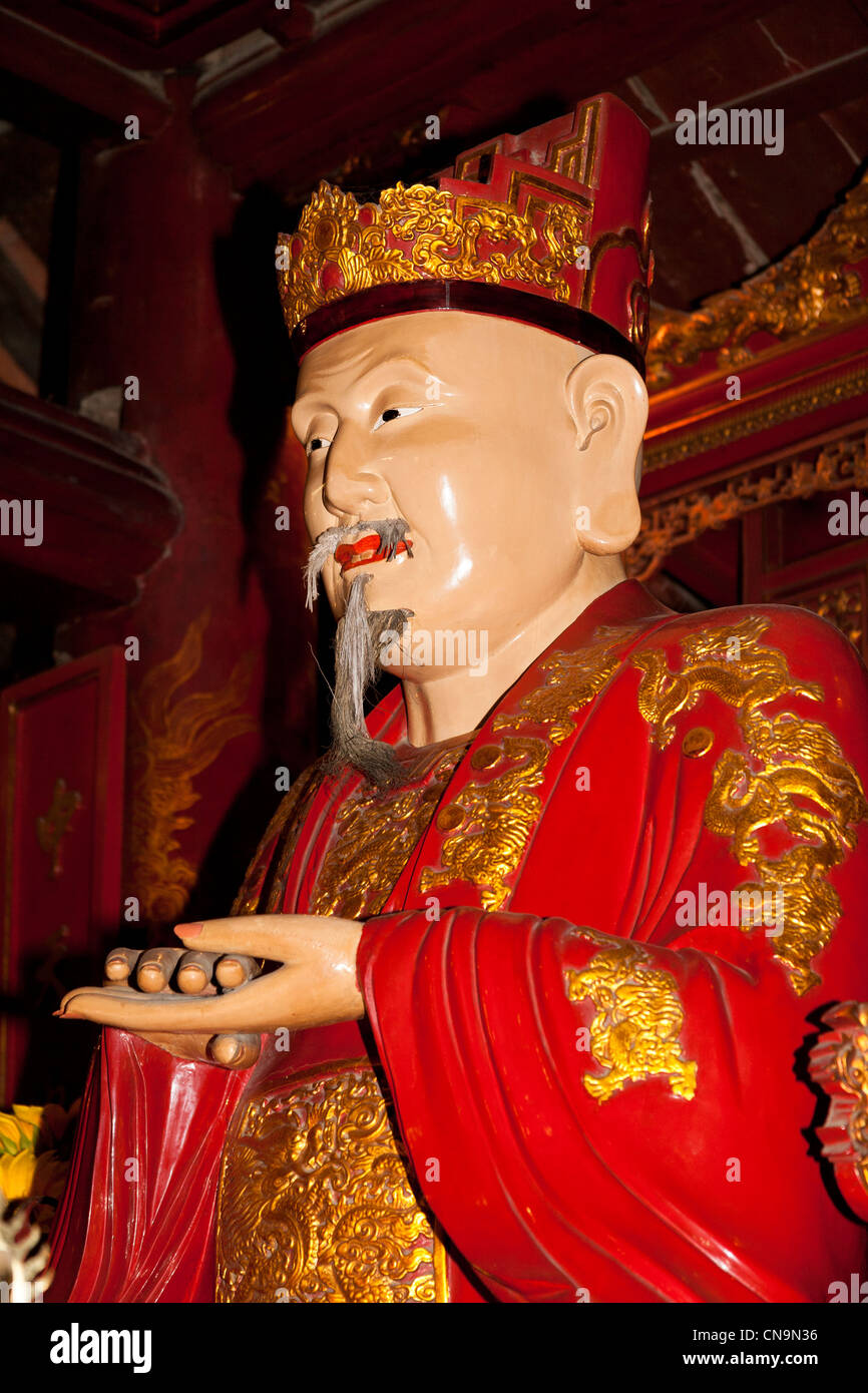 Statue of Confucius, Temple of Literature, Van Mieu, Hanoi, Vietnam