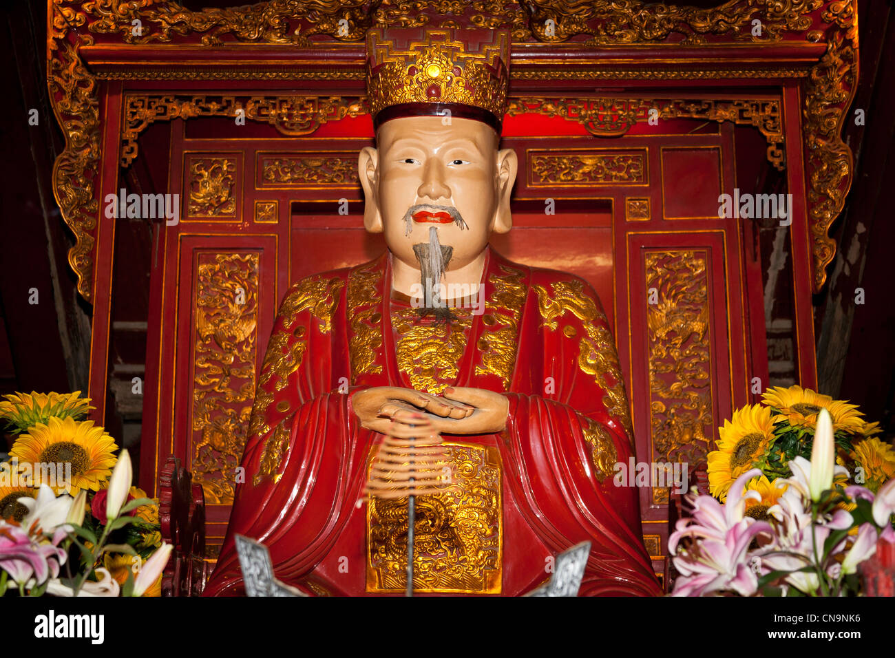 Statue of Confucius, Temple of Literature, Van Mieu, Hanoi, Vietnam
