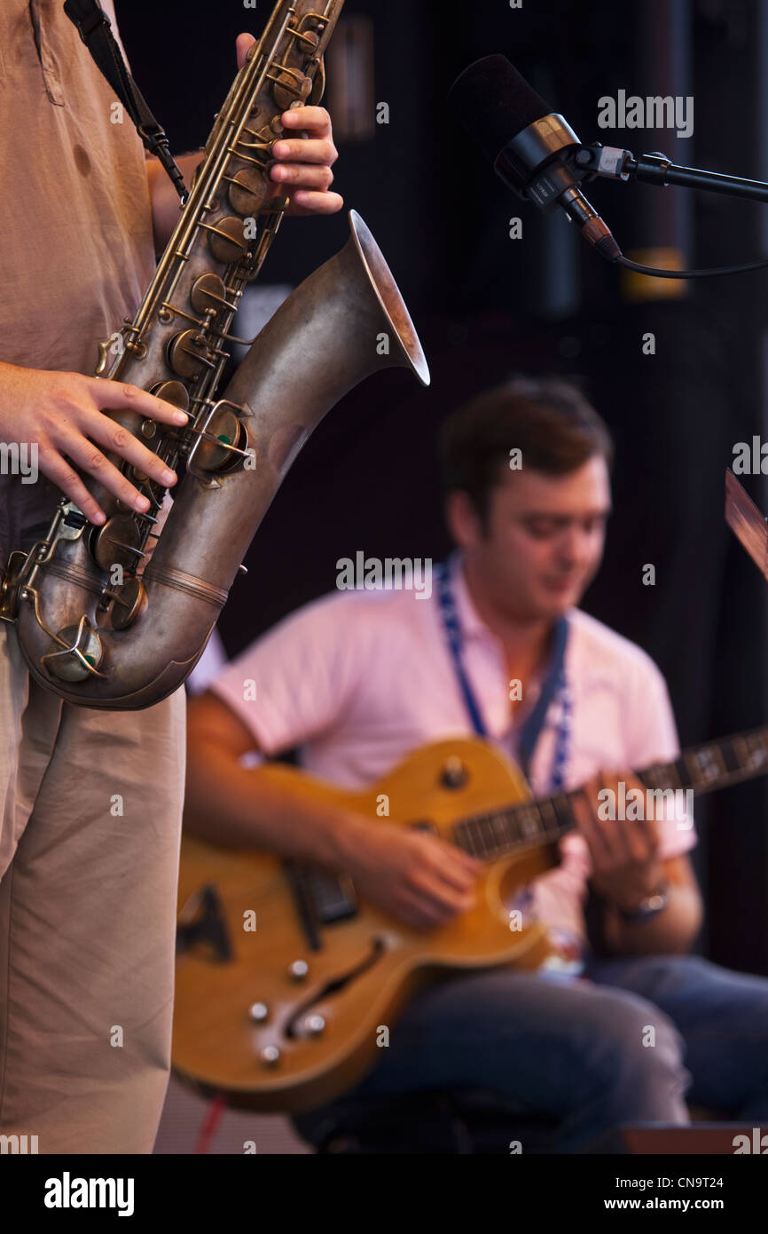 Festival jazz hi-res stock photography and images - Alamy