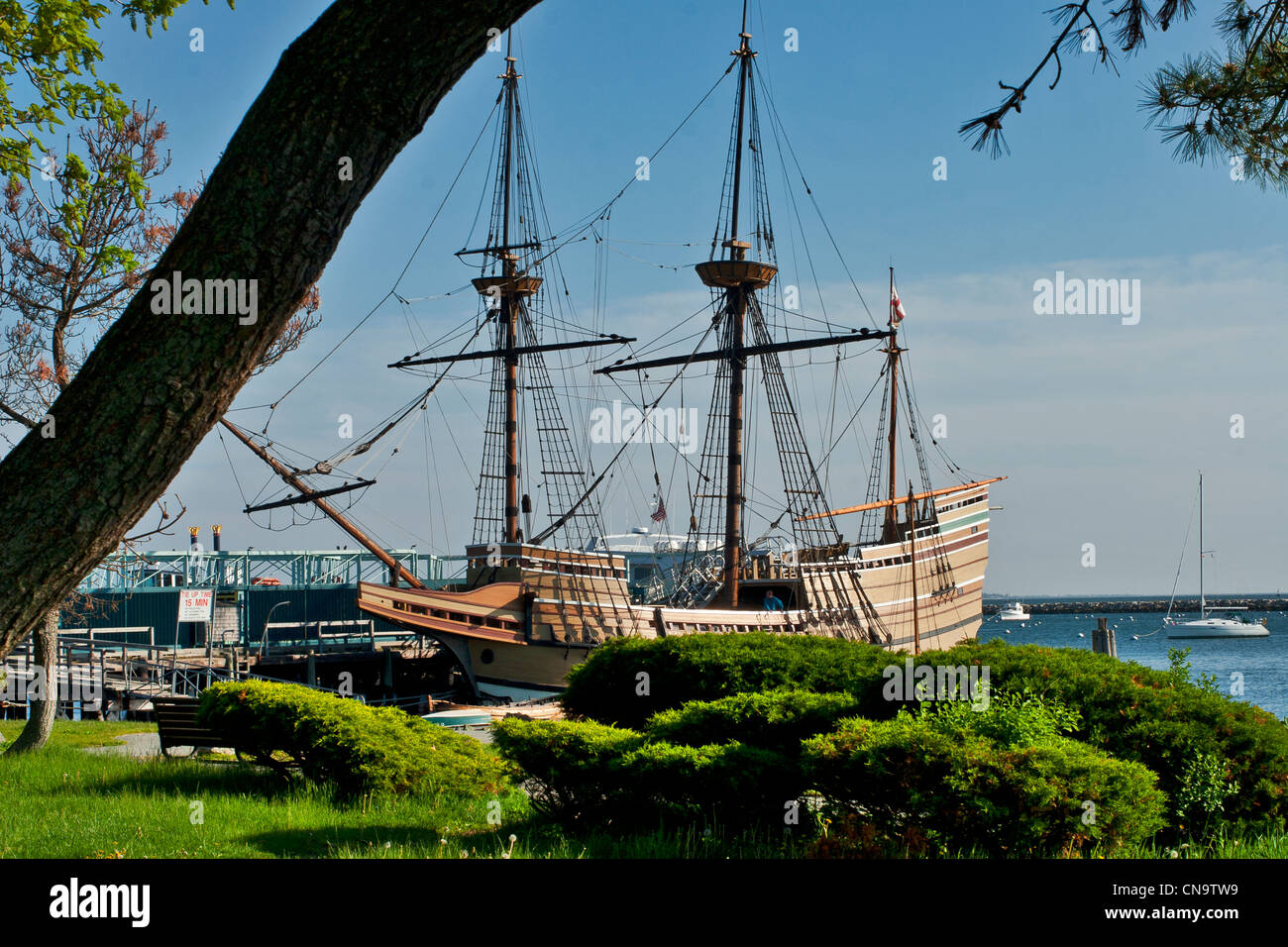 Ship Mayflower II, docked at Plymouth harbor, Plymouth Massachusetts, USA is a replica of the original Pilgrim ship from 1620 Stock Photo