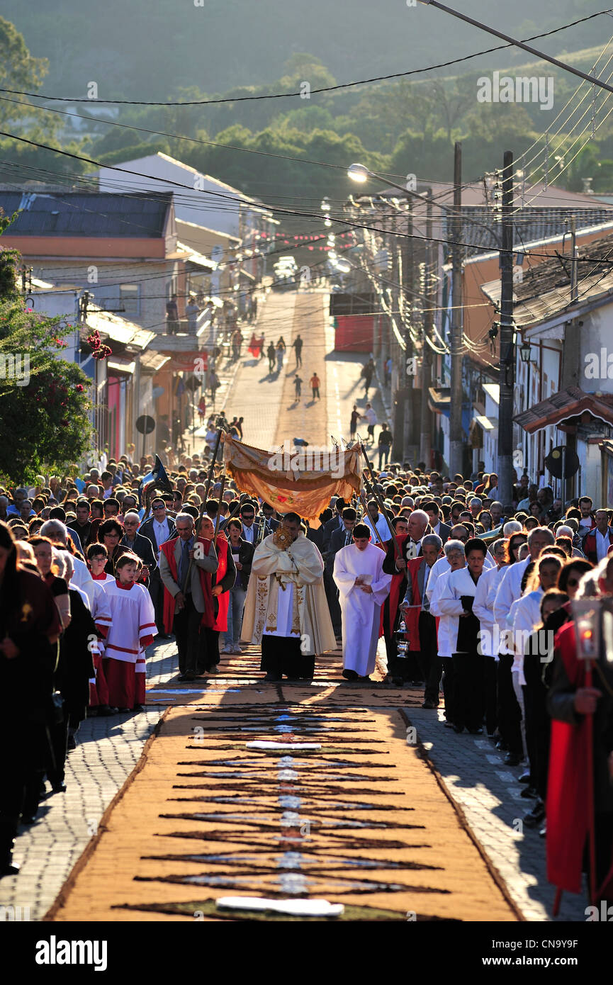 Brazil, Sao Paulo State, Sao Luiz de Paraitinga, Holy Spirit procession where streets are covered with decorations made of Stock Photo