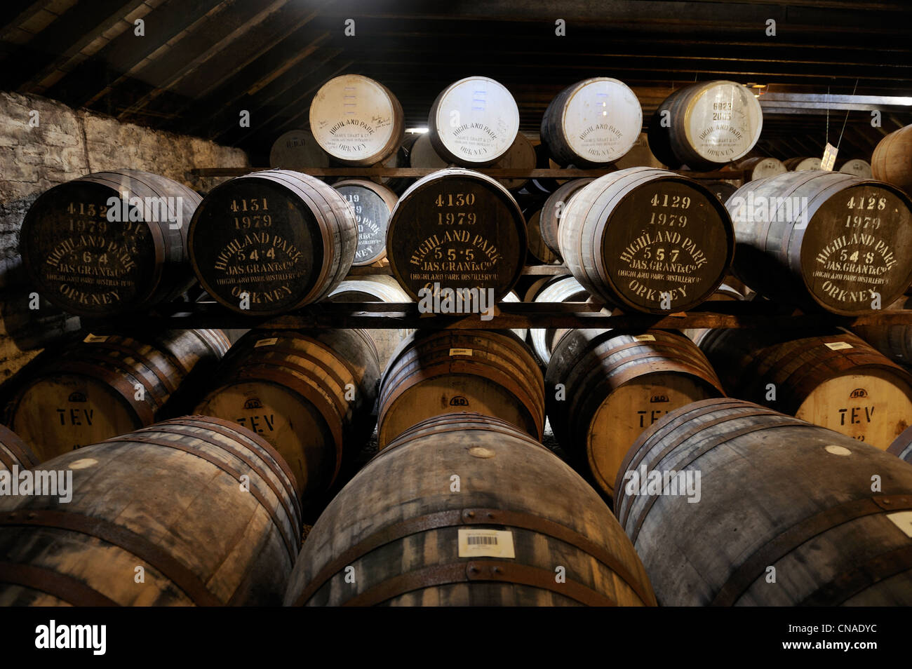 United Kingdom, Scotland, Orkney Islands, Kirkwall, Highland Park whisky distillery, storage of the barrels for the maturing of Stock Photo