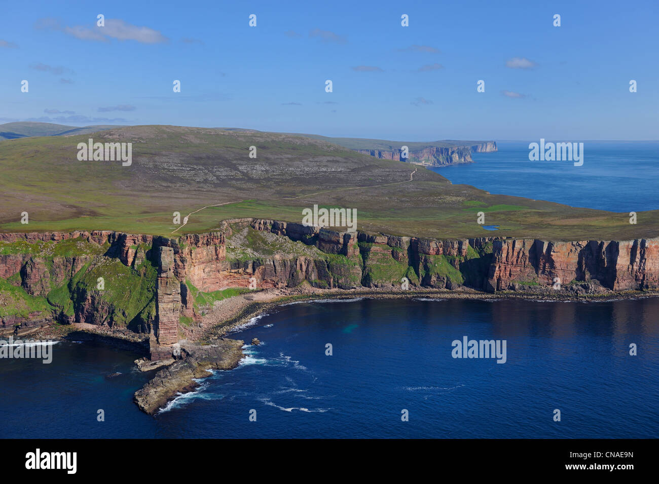 United Kingdom, Scotland, Orkney Islands, Island of Hoy, the distinctive landmark Old Man of Hoy is a 449 feet (137 m) sea Stock Photo