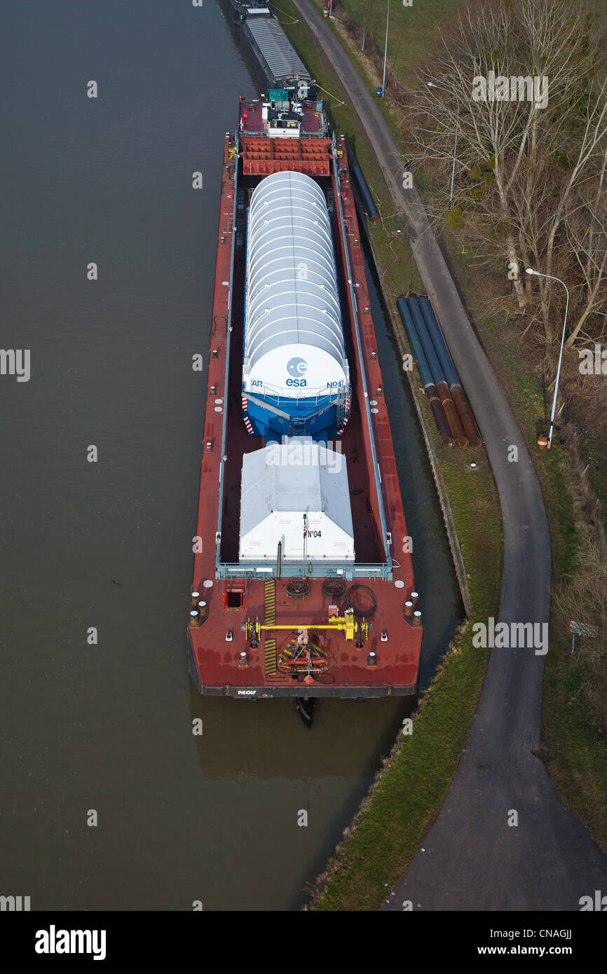 France, Eure, Amfreville sous les Monts, lock of Poses, transport of the EPC stage of the Ariane 5 rocket (motor vessel) on the Stock Photo