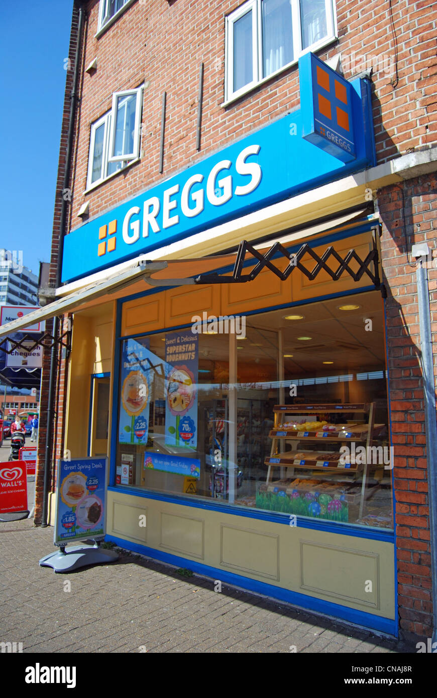 Gregg's Bakery, Staines Road West, Sunbury Cross Centre, Sunbury-on-Thames, Surrey, England, United Kingdom Stock Photo