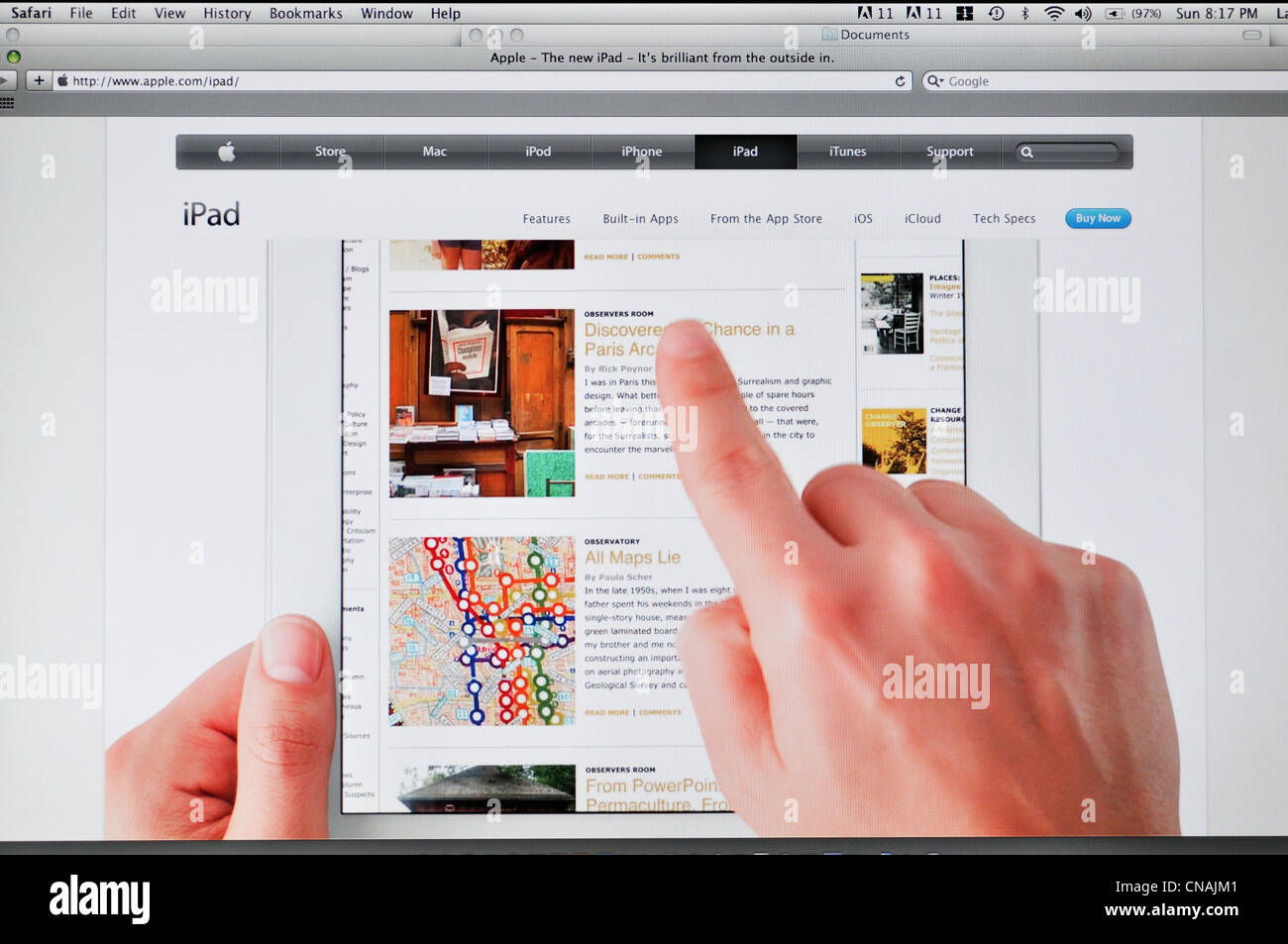 Apple website - iPad Stock Photo - Alamy