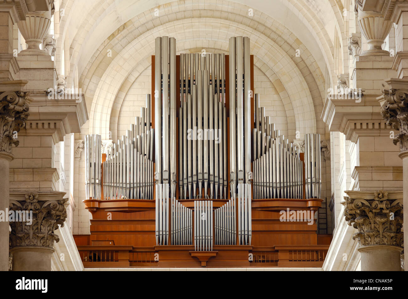 France, Pas de Calais, Arras, Notre Dame et Saint Vaast d'Arras Cathedral, great organ brand Roethinger of 74 games installed Stock Photo