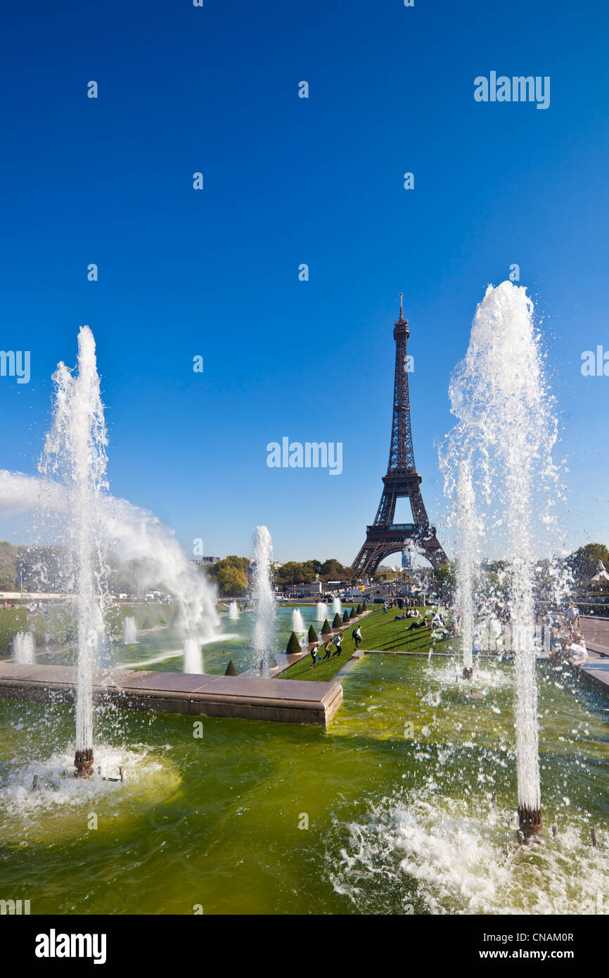 France, Paris, fountains in the gardens of the Trocadero and the Eiffel