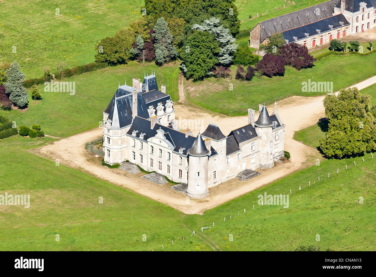 France, Loire-Atlantique, Joé-sur-Erdre, Lucinière castle (aerial photography) Stock Photo