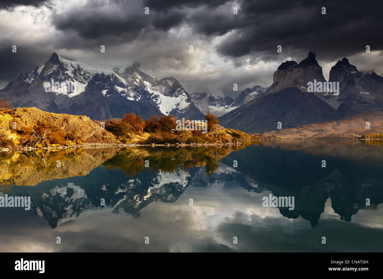 Sunrise in Torres del Paine National Park, Lake Pehoe and Cuernos mountains, Patagonia, Chile Stock Photo