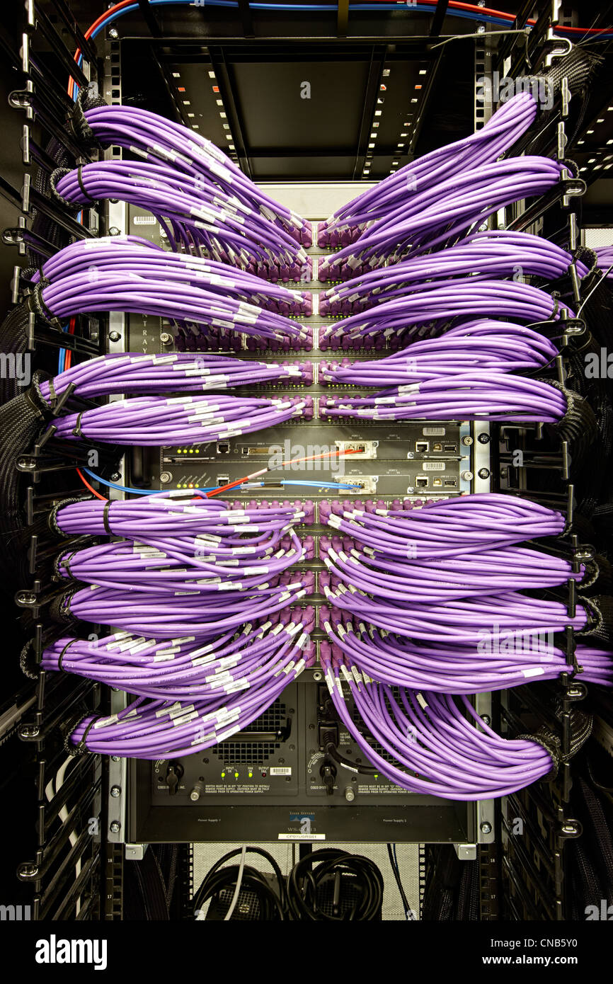 Bank data server room hi-res stock photography and images - Alamy