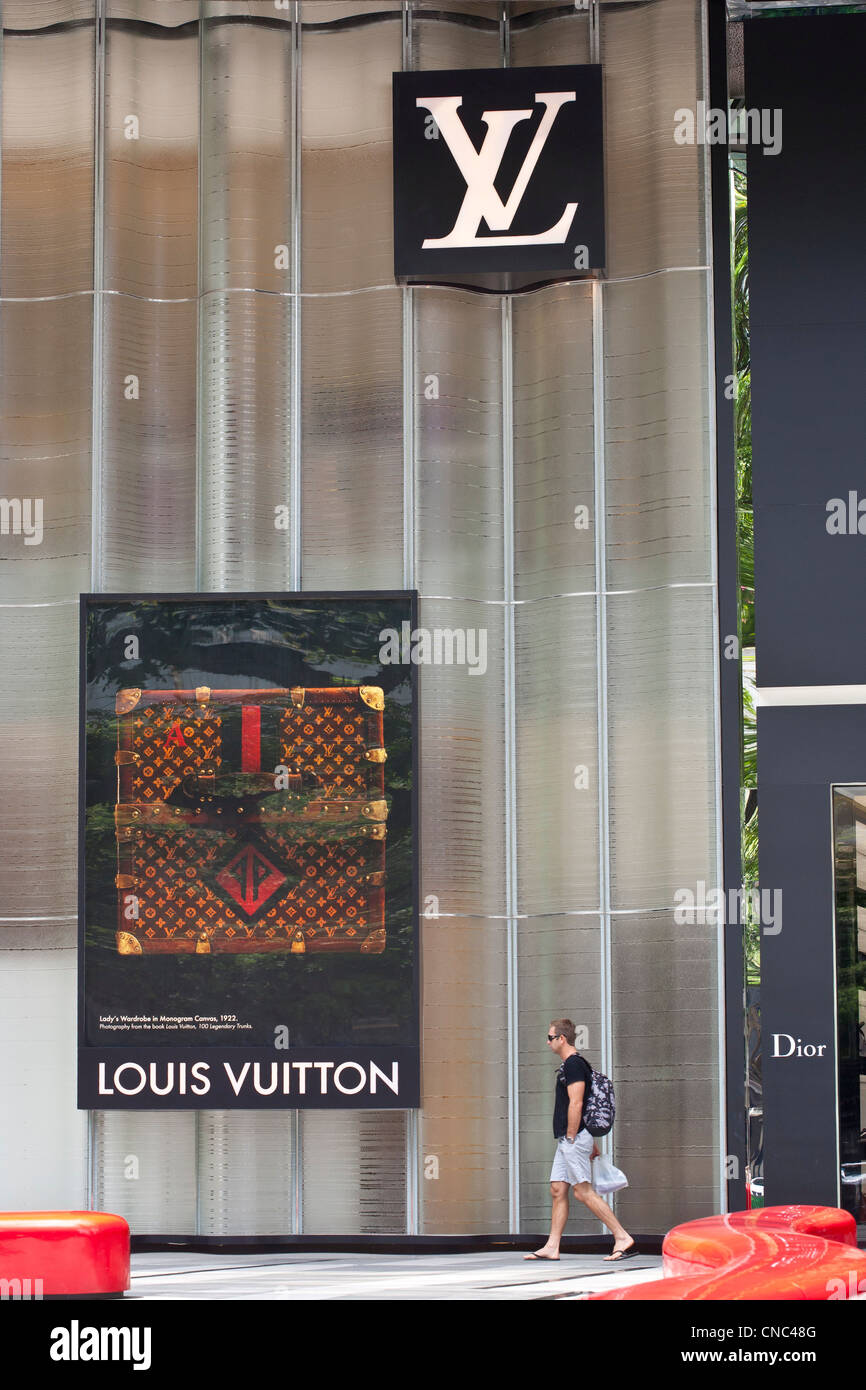 Interior of Louis Vuitton Fashion House in Singapore Editorial Photography  - Image of legendary, french: 176042707