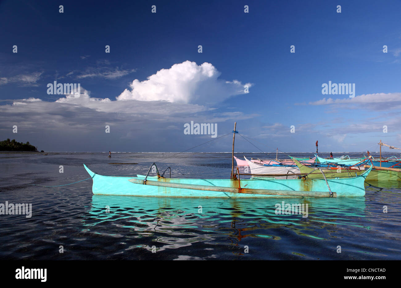 Filipino fishing hi-res stock photography and images - Alamy