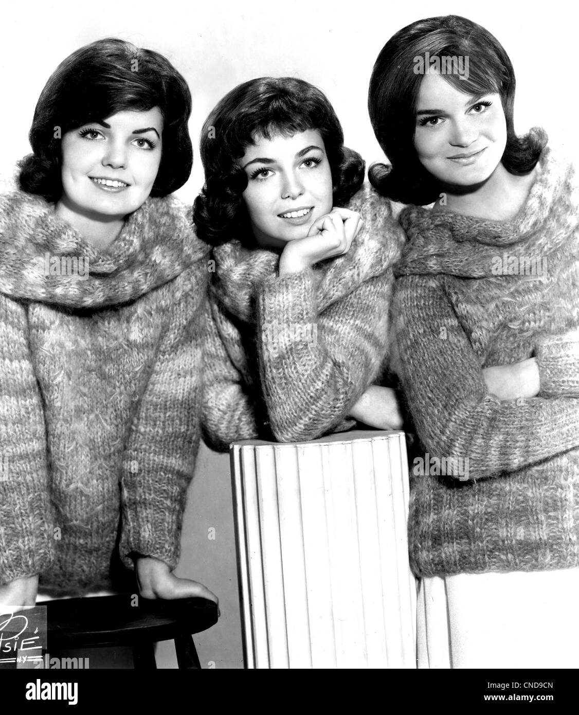 THE RAG DOLLS US vocal trio in 1965 Stock Photo Alamy