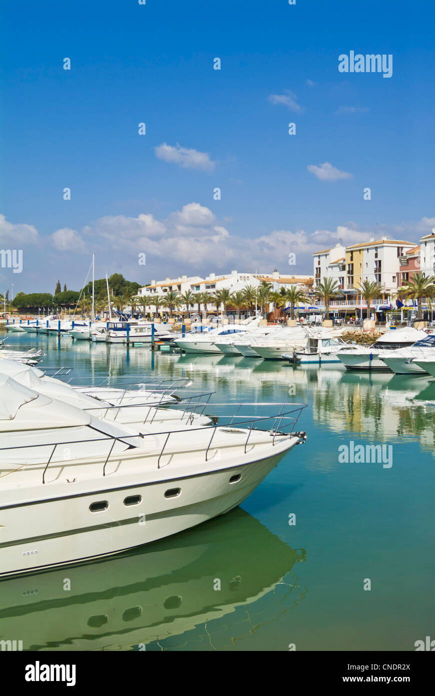 vilamoura-marina-complex-with-yachts-and-small-boats-algarve-portugal
