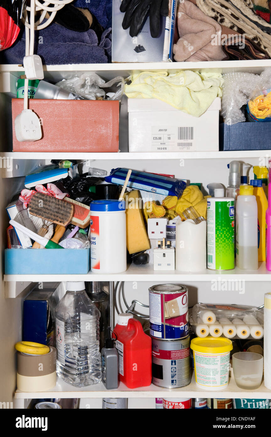 Cleaning Products Shelves High Resolution Stock Photography and Images Alamy