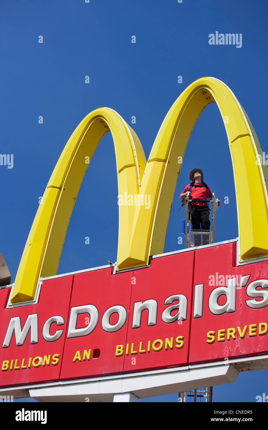 Golden arches hi-res stock photography and images - Alamy