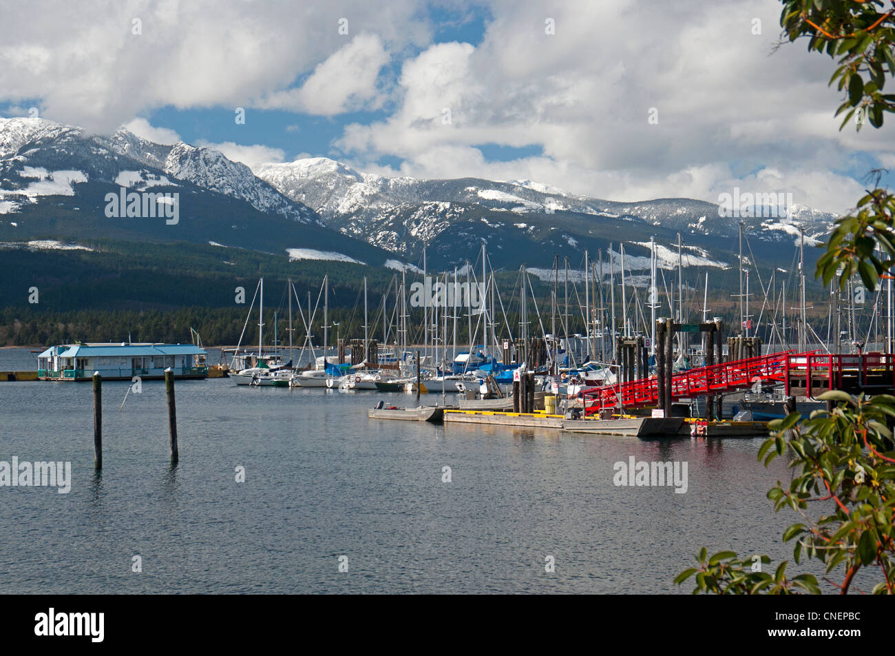 The Fishing and yachting Harbour of Deep Bay, on Vancouver Island, British Columbia Canada.  SCO 8144 Stock Photo