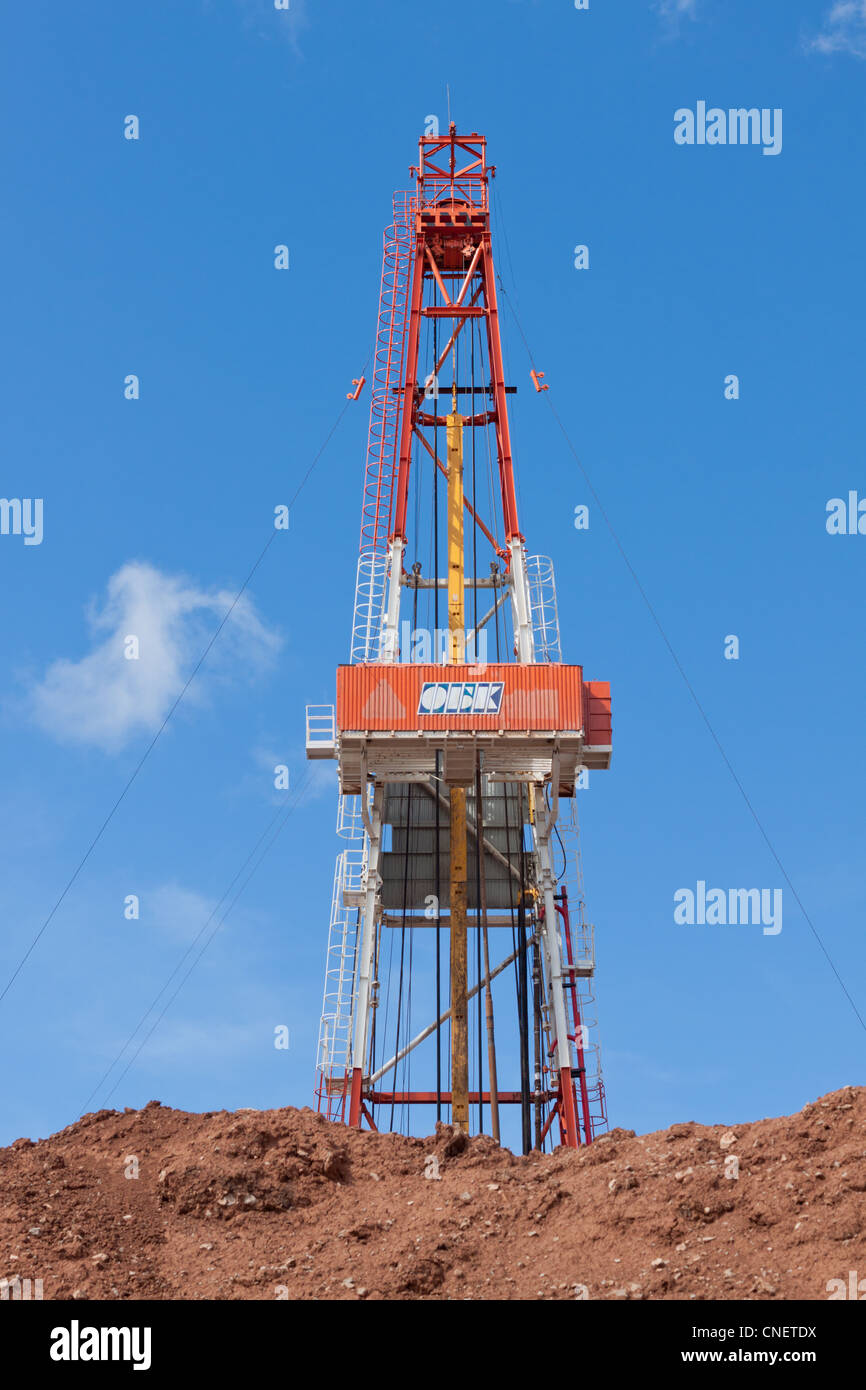 Drilling Rig 'Orenburg Oil Company' in the Orenburg region of Russia Stock Photo