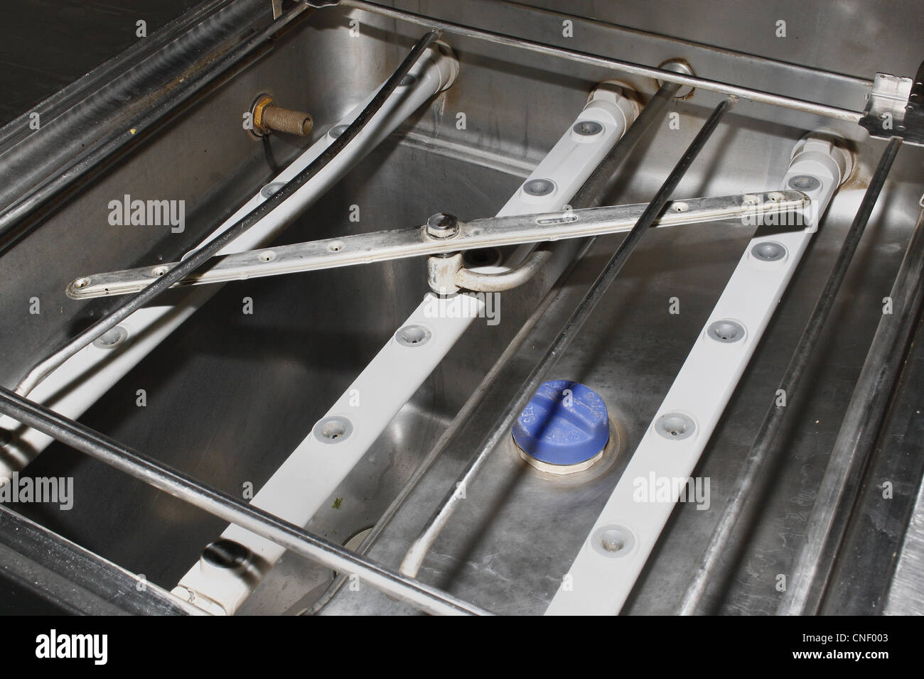 Commercial dishwasher rack hi-res stock photography and images - Alamy