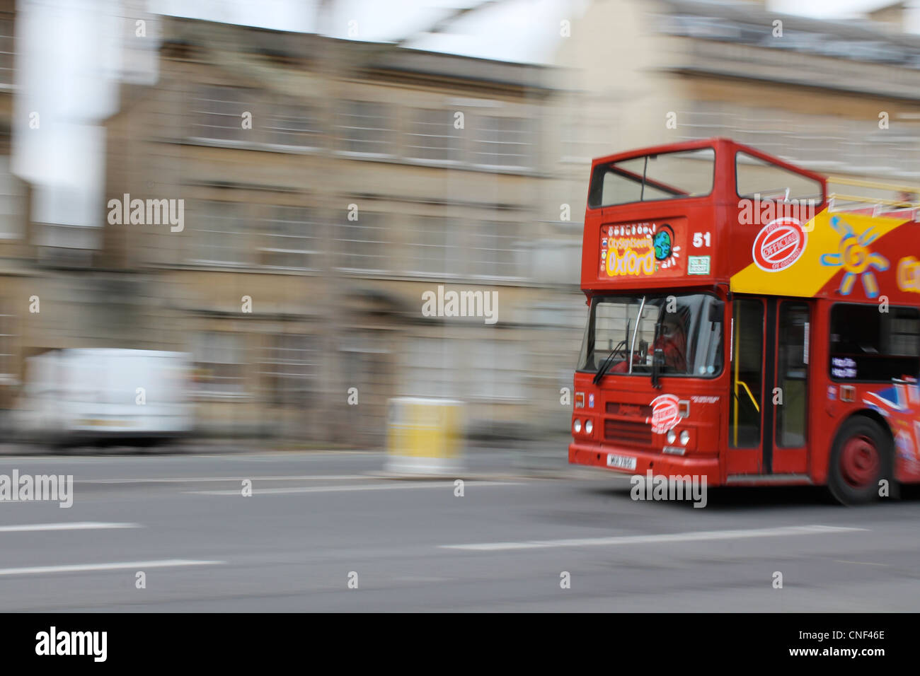 Oxford city sightseeing tour bus on St Giles street Stock Photo