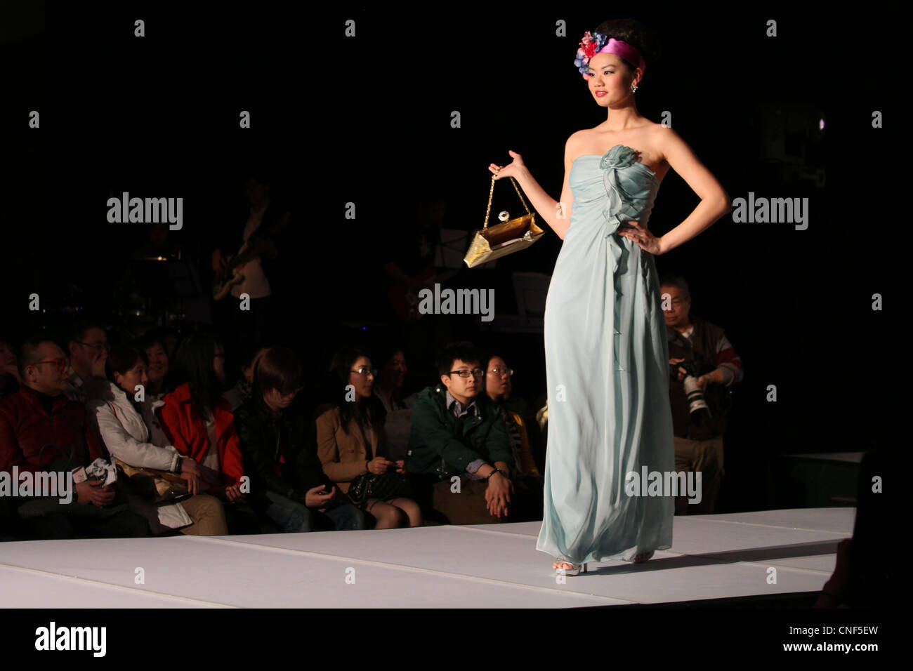 afdeling flise modbydeligt Fashion Catwalk Show High Resolution Stock Photography and Images - Alamy