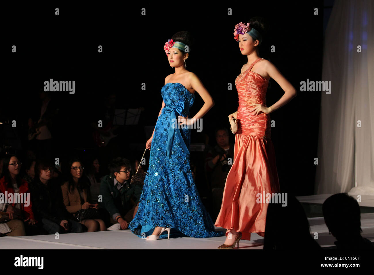 Asian model runway fashion catwalk show event Stock - Alamy