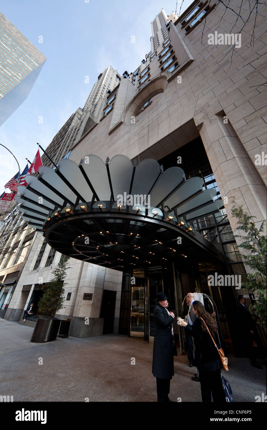 Four Seasons Hotel at 57 E 57th Street in Manhattan, New York City Stock Photo