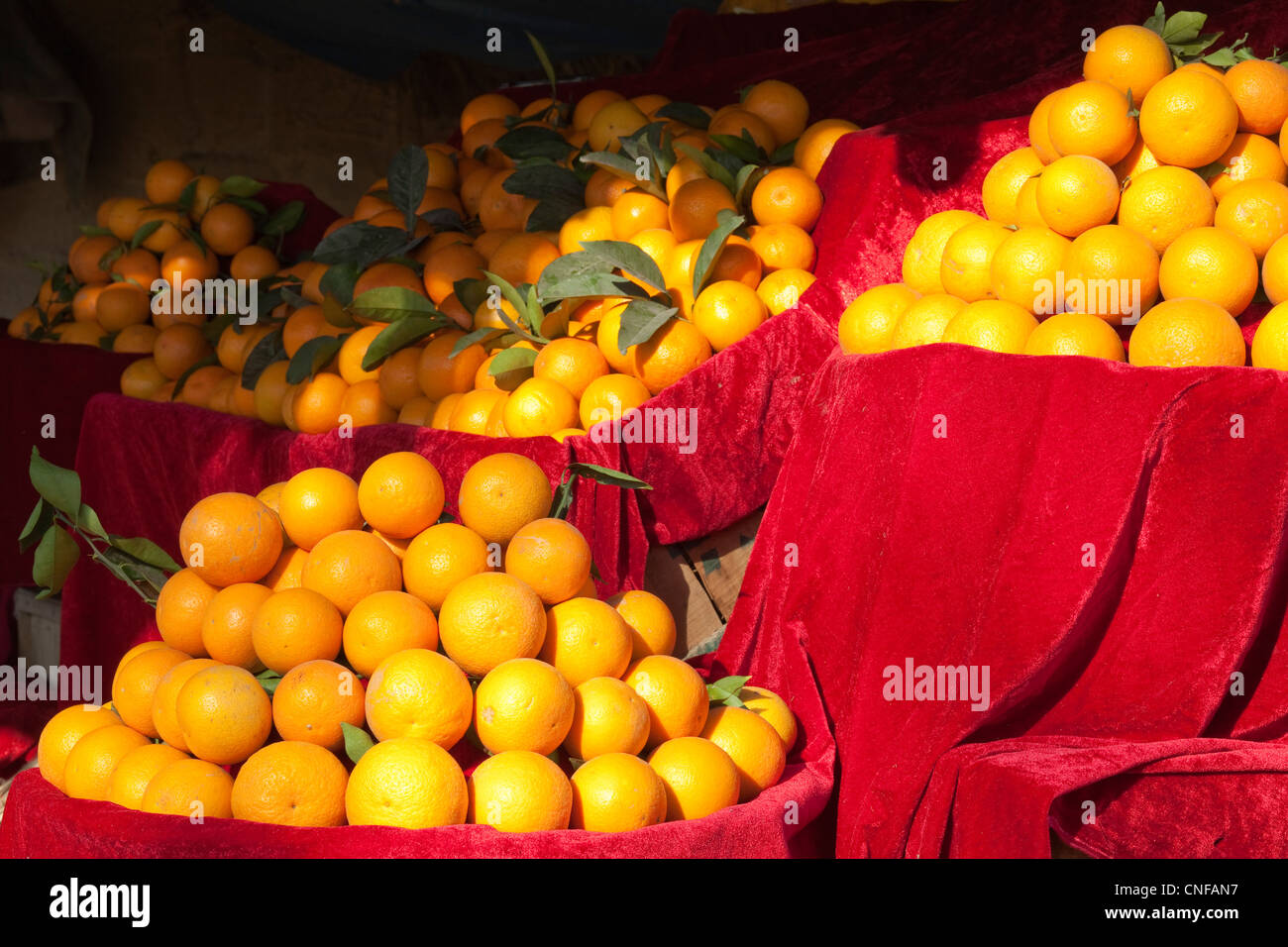 Oranges fruit market pakistan hires stock photography and images Alamy