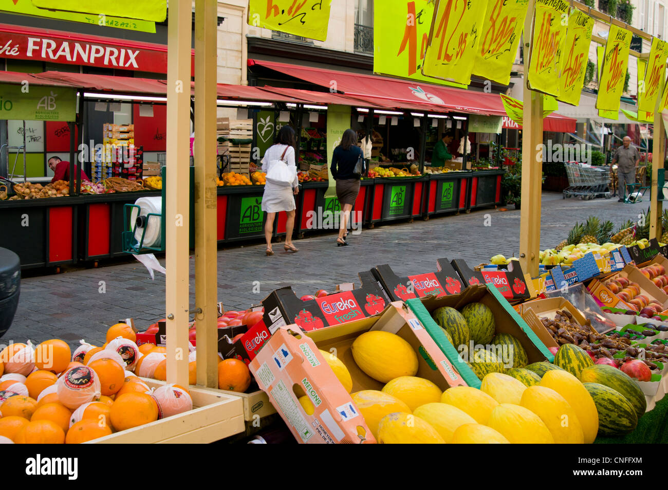 Fresh fruit for sale at a grocery store on Rue Cler in Paris, France Stock Photo Alamy
