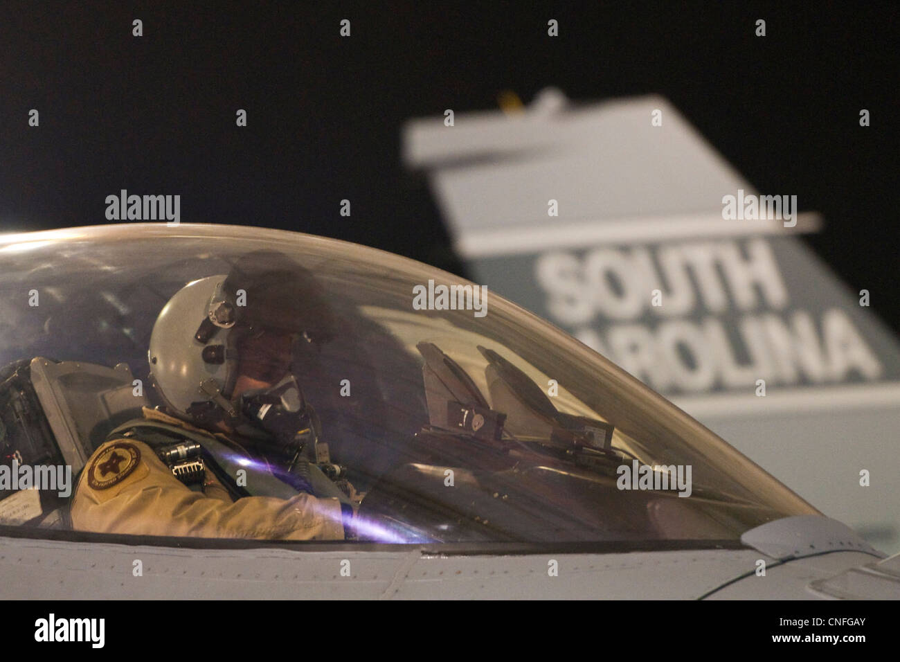 F 16c block 52 hi-res stock photography and images - Alamy