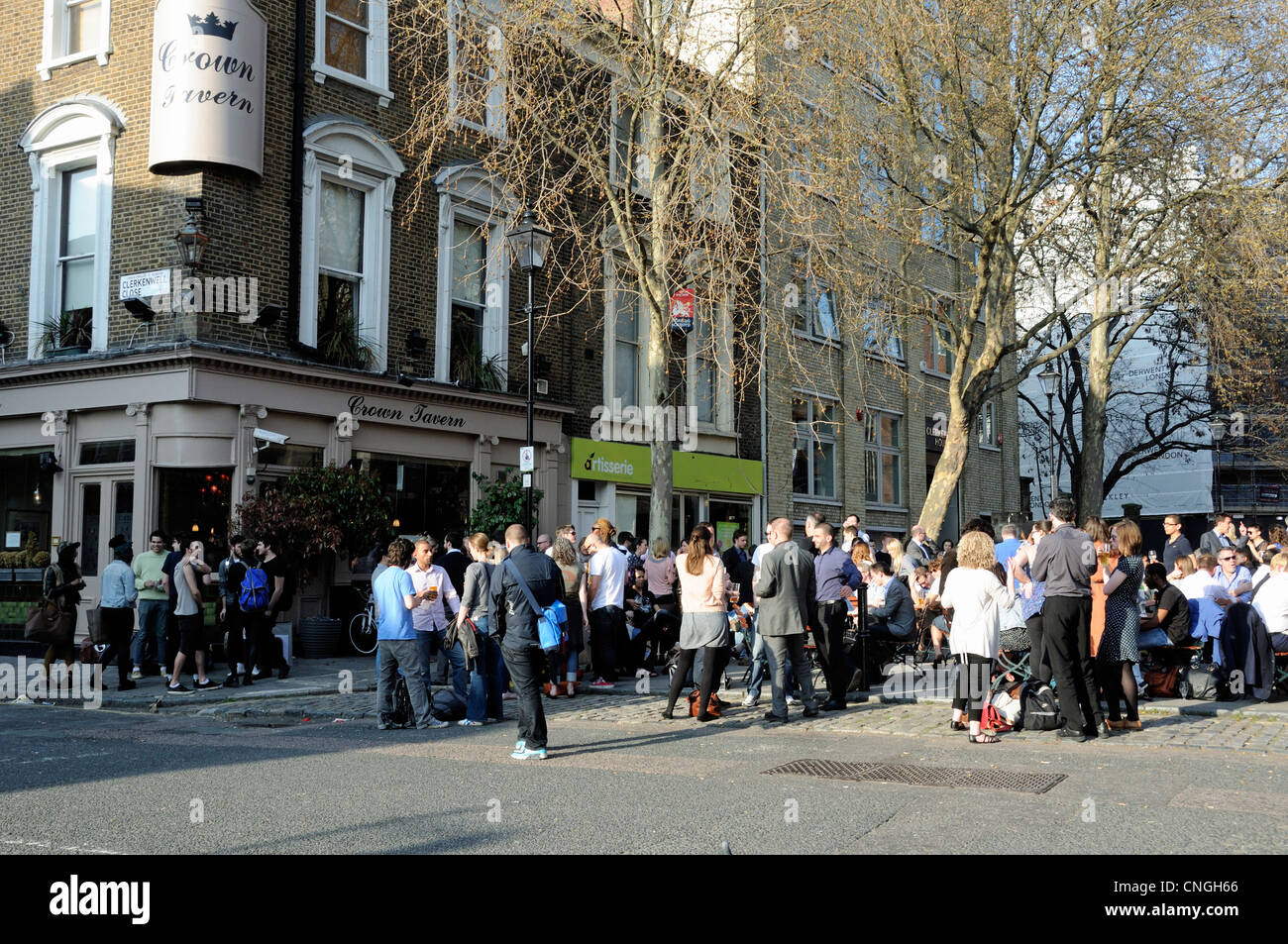 People outside the Crown Tavern a city pub in Clerkenwell, London Borough of Islington, England UK Stock Photo