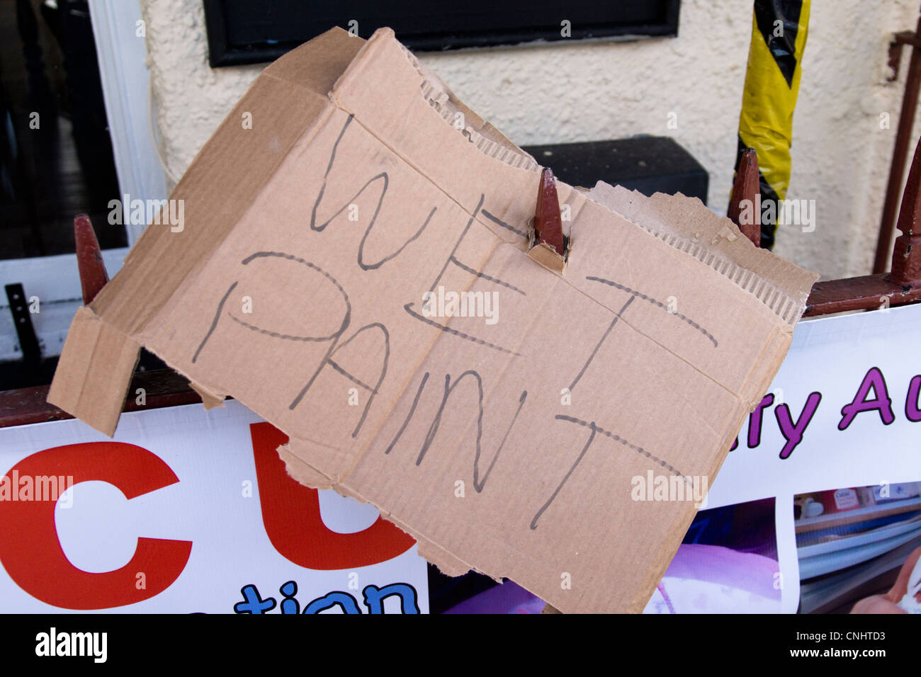 Wet paint sign hires stock photography and images Alamy