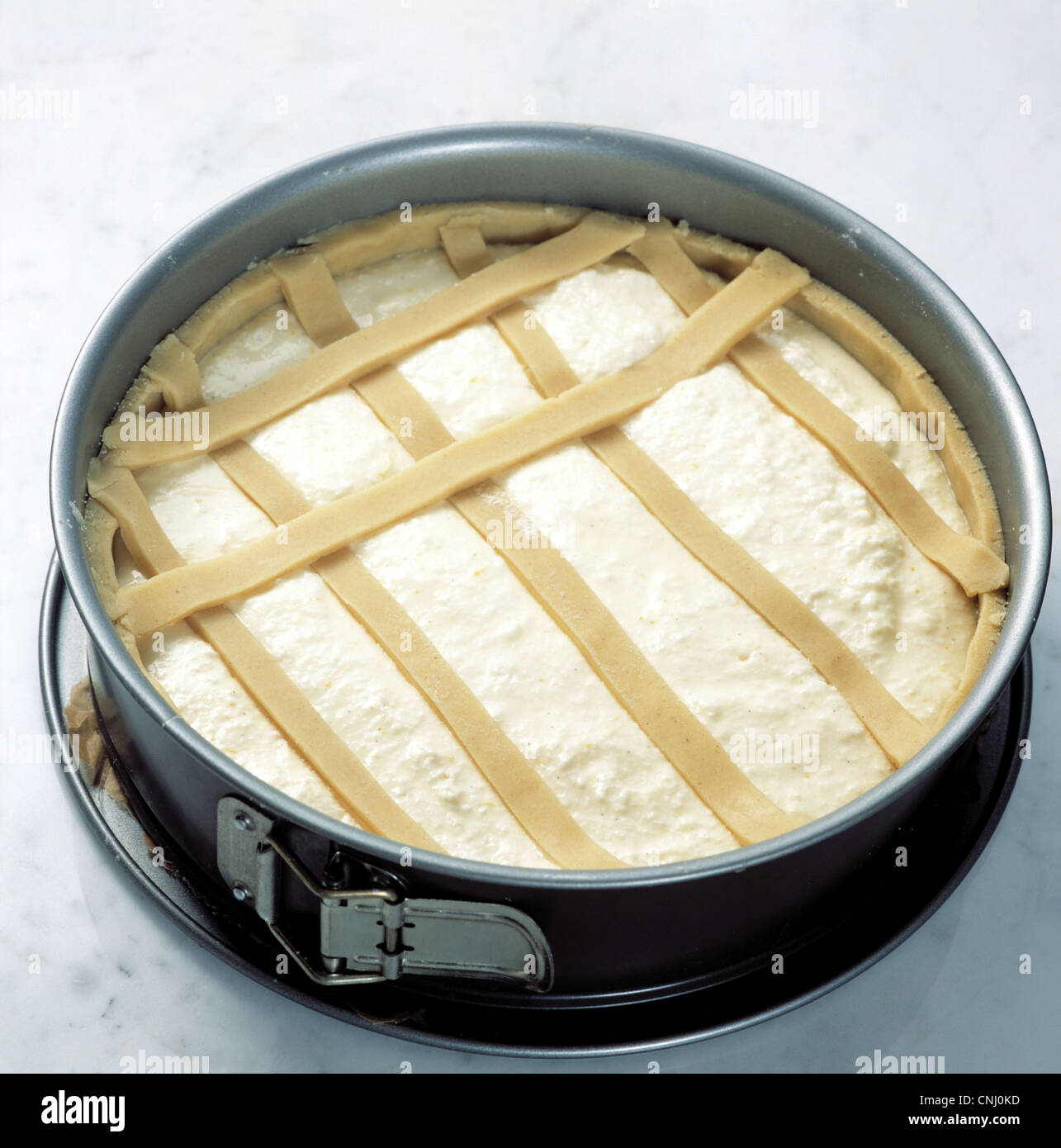 Decorating the cake with a grid Stock Photo Alamy