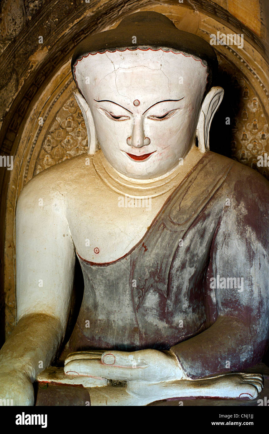 Ancient buddha statues in temple at Bagan, Burma Myanmar Stock Photo